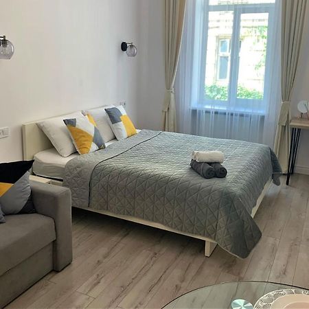 Iris Apartment On Popovich Lviv Luaran gambar