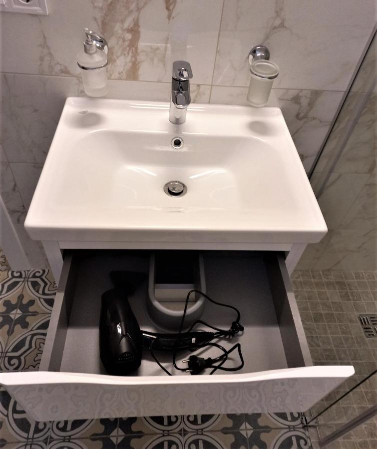 Iris Apartment On Popovich Lviv Luaran gambar